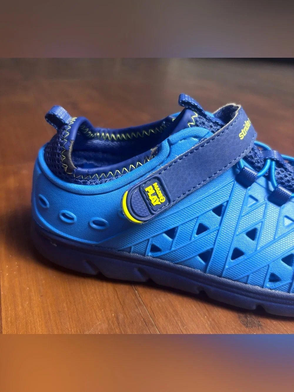 Stride Rite Made2Play Phibian Kids Size 2 Quick-Dry Water Shoes Blue